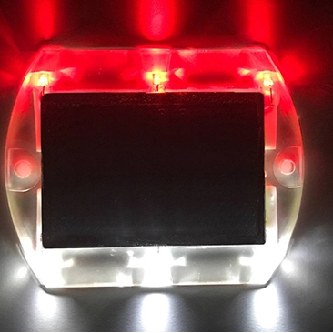 ART. NK-Q7 MARKER STRADALE SOLARE SPESSORE 11 mm. CONSIGLIATO PER PISTE CICLABILI E PERCORSI PEDONALI